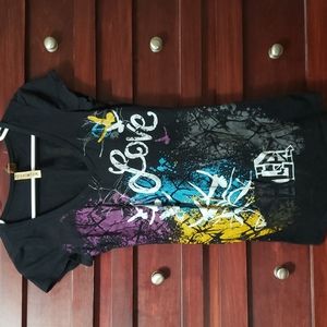 Eyeshadow brand Love shirt size Large